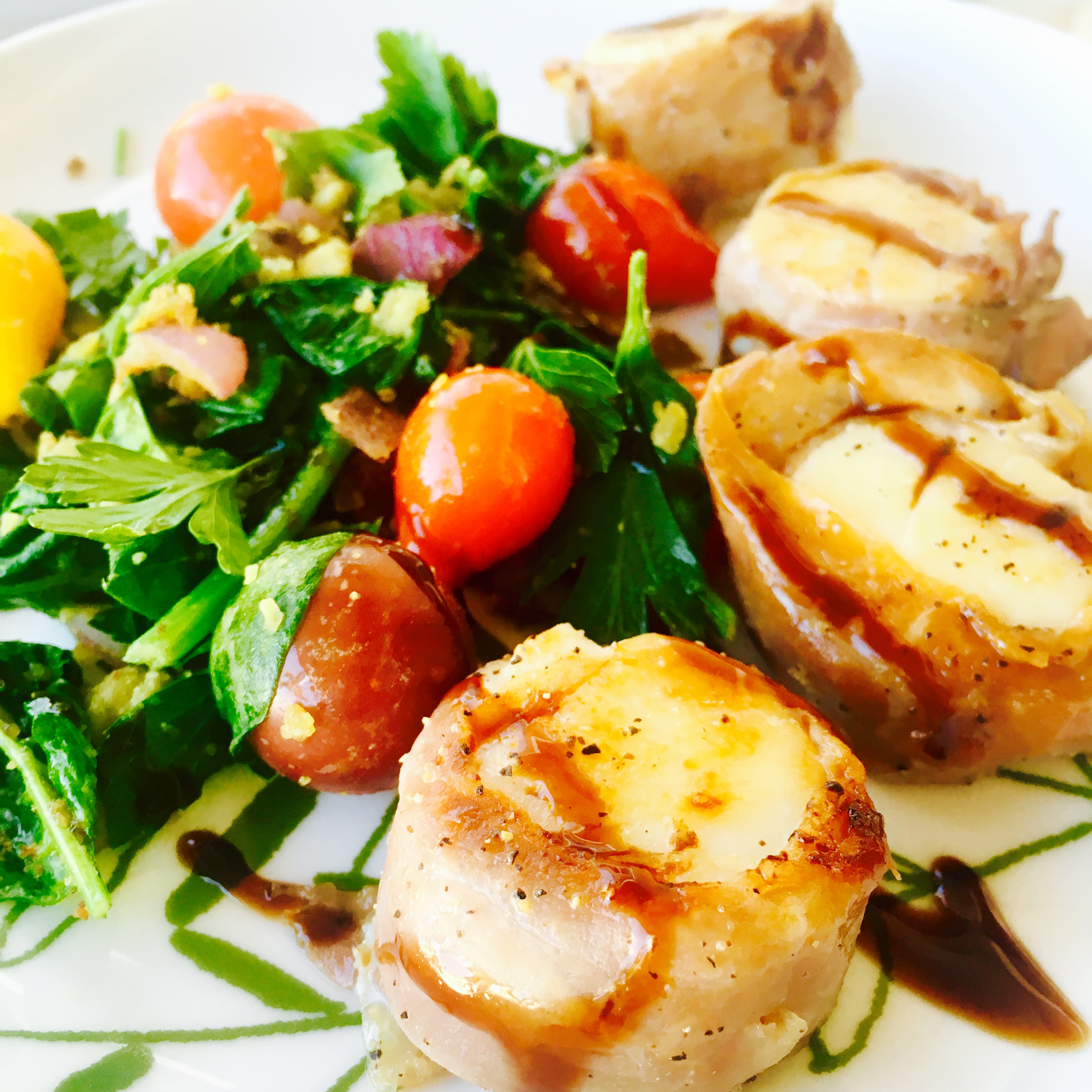prosciutto-wrapped-scallops-with-balsamic