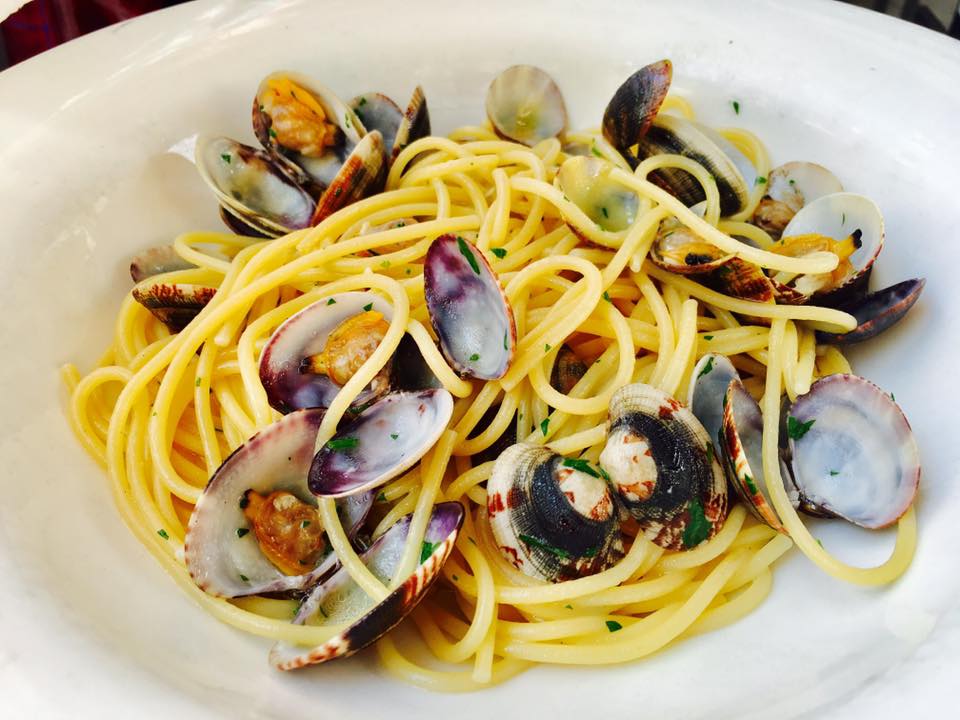 Clam pasta at Da Aristide in Manarola