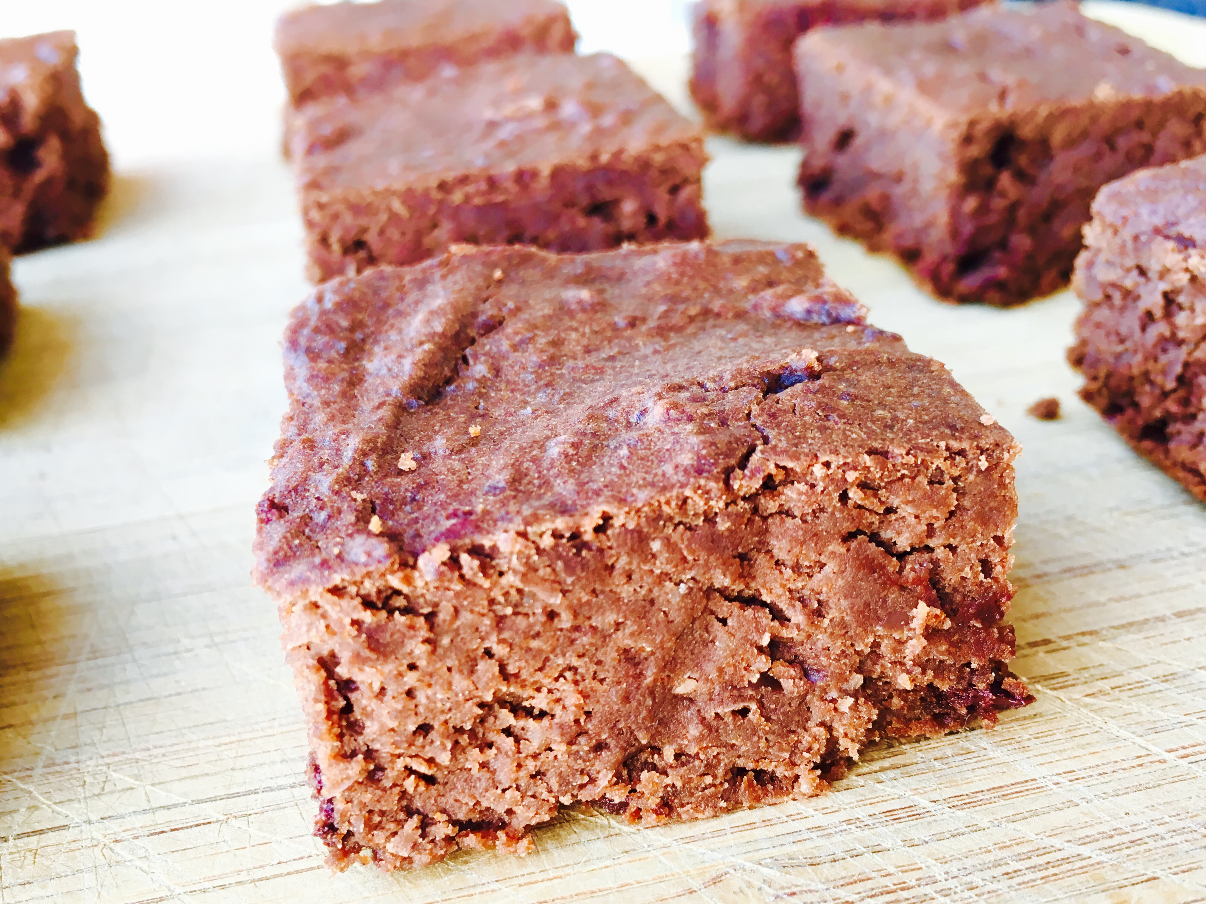 These Flourless Pinto Bean Brownies are gluten-free, sugar-free, and dairy-free. And they're so good they'll fool your whole family!