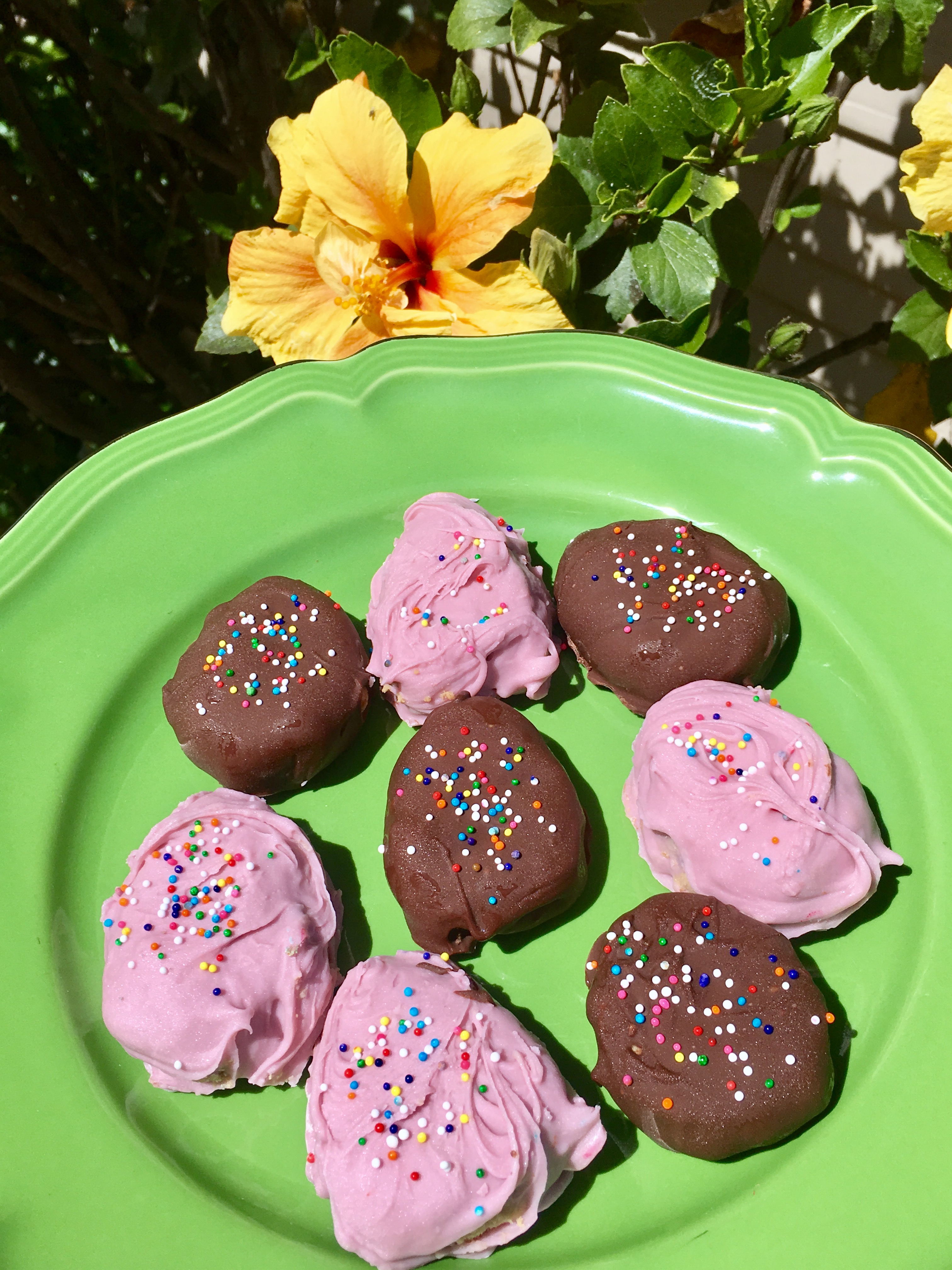 These low-sugar chocolate-coated Chocolate Chip Cookie Dough Treats take it to the next level with their protein-laced creamy filling!