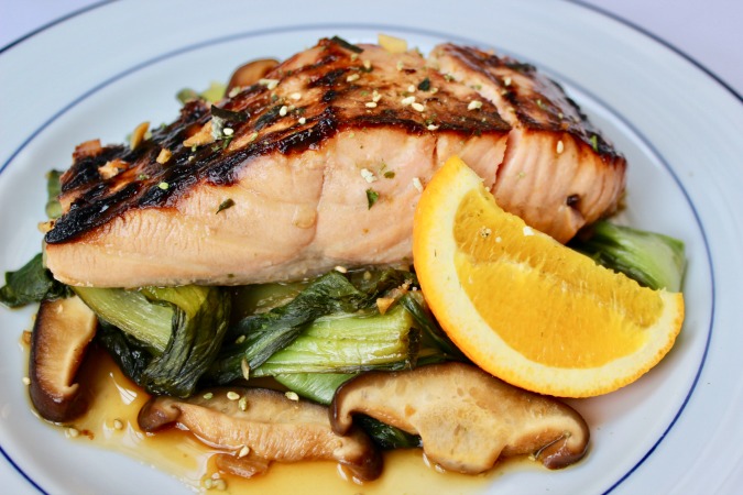 The best and easiest way to make salmon – you won’t believe how much flavor is packed in this dish! (Even the pickiest eaters like it!)